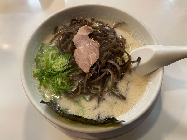 「きくらげラーメン」@博多天神 新宿御苑店の写真