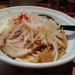 塩まぜそば　７５０円