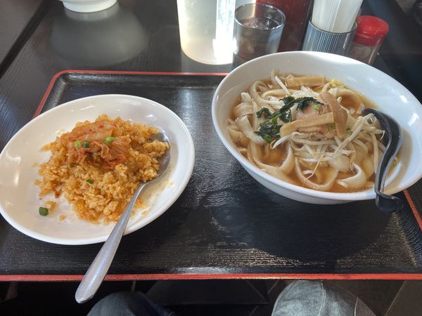 「キムチ炒飯刀削麺セット」@祥龍刀削麺荘の写真