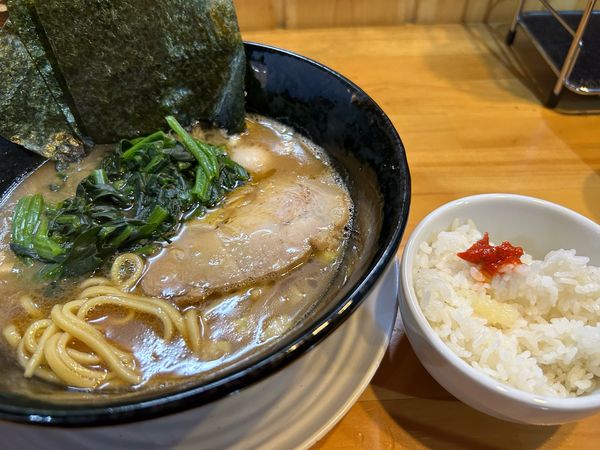 「朝ラーメンセット600円」@家系ラーメン 十条家の写真