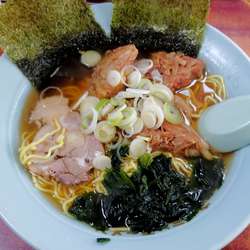 ラーメン(醤油)750円 軟骨250円 ※麺硬め