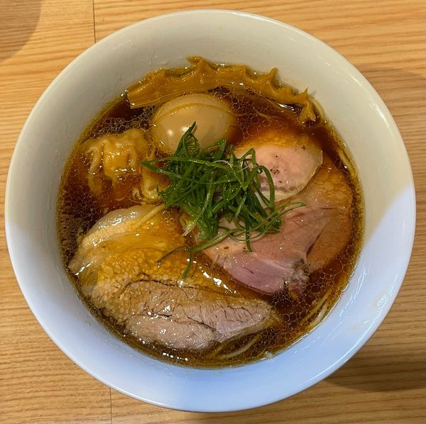 「特製醤油らぁ麺」@中村麺三郎商店の写真