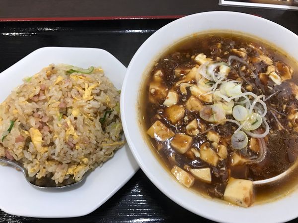 「麻婆ラーメン固め+炒飯970円」@台湾料理 祥瑞の写真