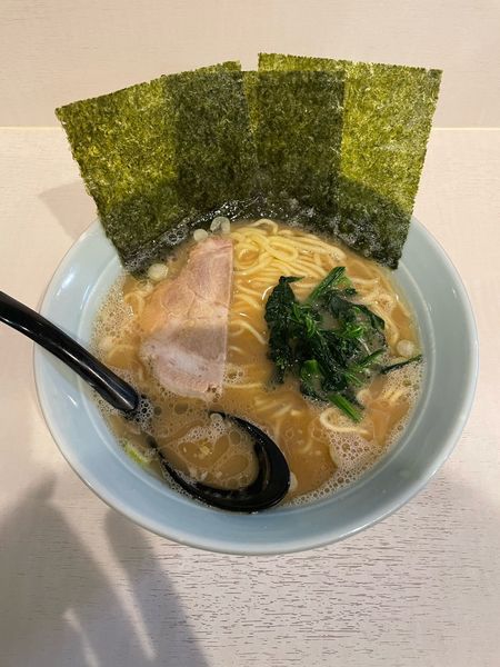「ラーメン　細麺(750円)」@横浜家系ラーメン 府中家の写真