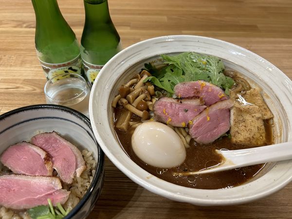 「味玉赤味噌そば1100円+鴨肉炊き込みご飯400円+八海山×」@中華そば きなりの写真