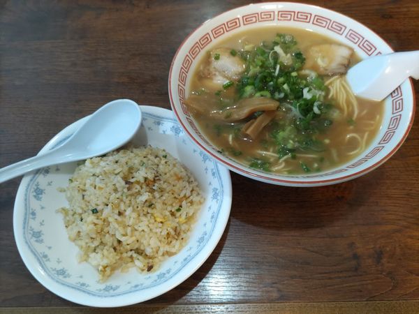 「中華そば+やきめし(小)」@中華そば 速水の写真