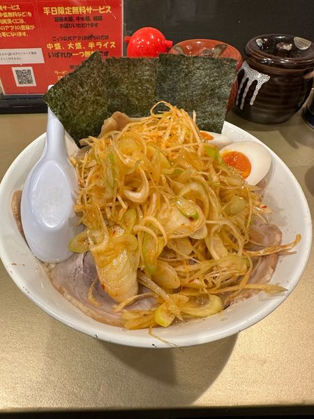 「スペシャルしょうゆラーメン」@超ごってり麺 ごっつ 秋葉原店の写真