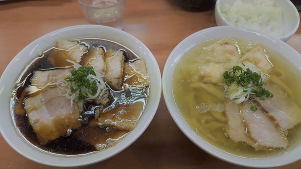 「エビワンタン＆濃口チャーシュー」@日陰の写真