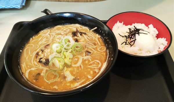 「旨辛！肉味噌そばセット」@名代 富士そば 市ヶ谷店の写真