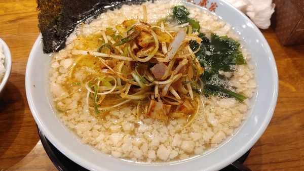 「背脂豚骨　辛ネギラーメン」@吉祥寺武蔵家 松本店の写真