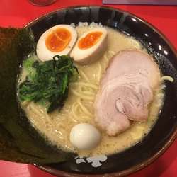 醤油ラーメン(500円・オープン特別価格)＋半熟味玉(サービス)