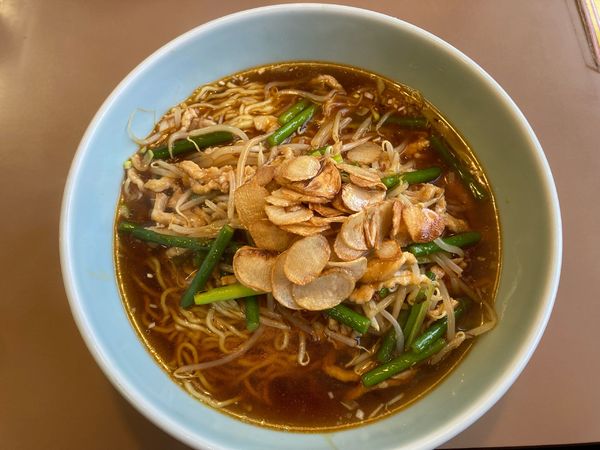「ニンニク湯麺¥1030+大盛¥100」@中華料理 ぼん天 瑞穂店の写真