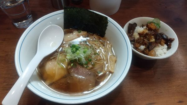 「醤油らーめん800円」@麺処 びぎ屋の写真