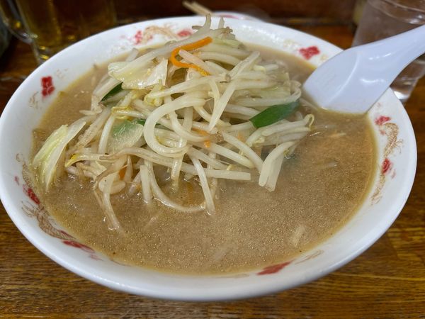 「味噌ラーメンと生ビール」@蝦夷 清瀬店の写真