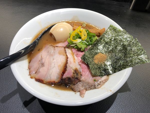 「特製 濃厚 豚骨魚介蕎麦」@百合の咲く場所の写真