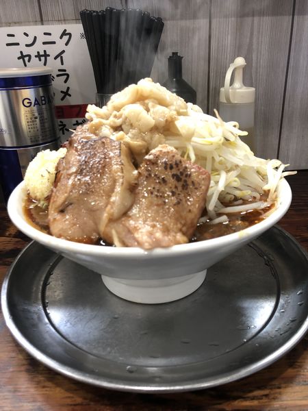 「限定 mendel black 赤辛」@麺でる 川崎店の写真