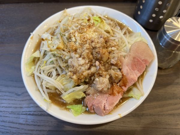 「子豚ラーメン(麺150g.豚1 半玉 マシなし) 790円」@ラーメン 豚輝の写真