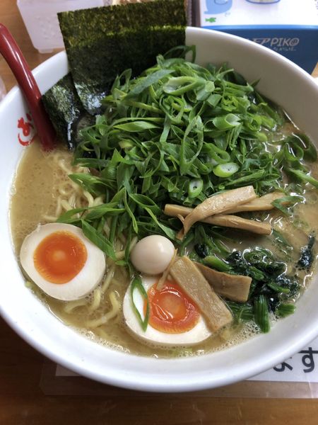 「青ネギラーメン(大盛り)」@横浜ラーメン あばん 上尾西口駅前店の写真