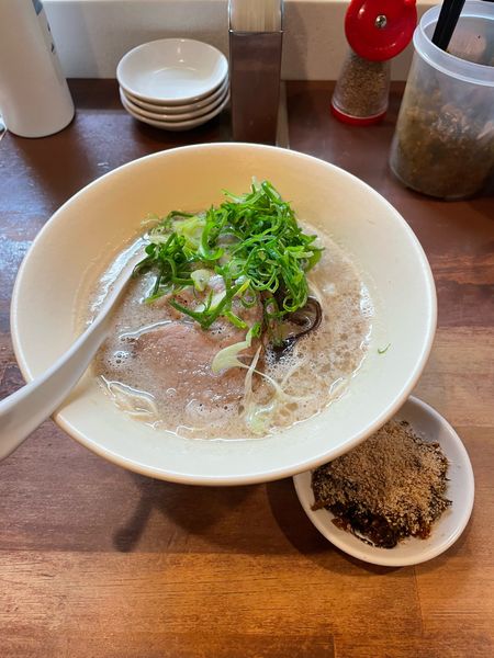 「博多豚骨ラーメン」@幸心堂の写真
