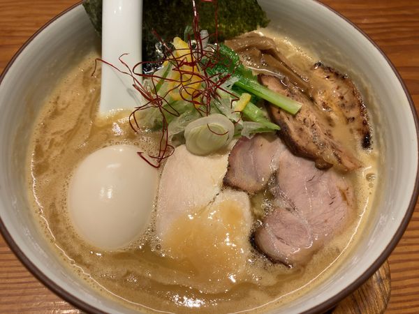 「限定7食　濃厚鶏白湯らーめん　1100円」@麺や ひだまりの写真