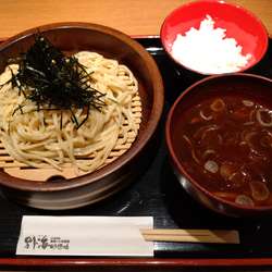 ルルロッソの北海道つけ麺　９８０円