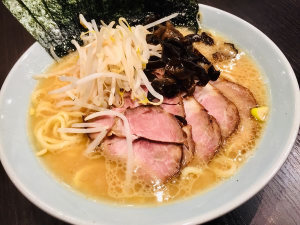 「チャーシューメン(中)【1160円】」@横浜ラーメン 増田家 幕張店の写真