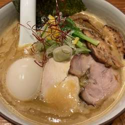 限定7食　濃厚鶏白湯らーめん　1100円