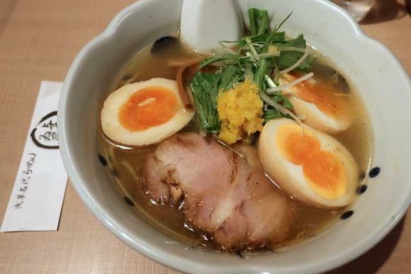 「柚子切り塩らーめん　1,000円＋縁たま　150円」@与ろゐ屋の写真