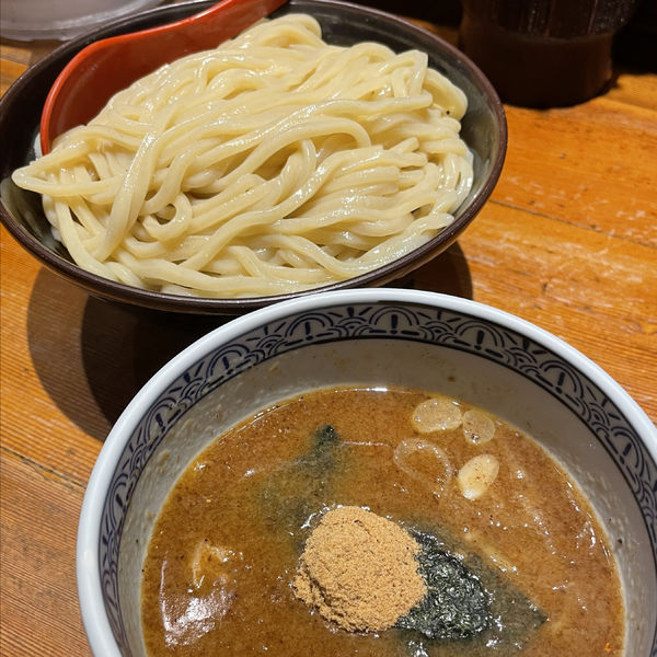 「つけめん 880円（大盛・熱盛）」@つけ麺専門店 三田製麺所 神田店の写真