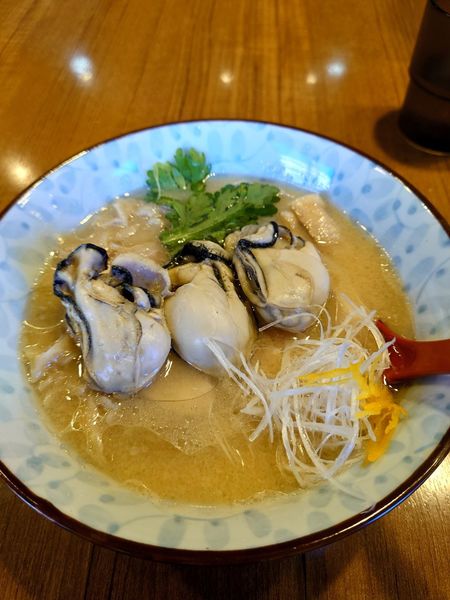 「限定 冬の牡蠣そば 白味噌仕立て」@寿製麺よしかわ 川越店の写真
