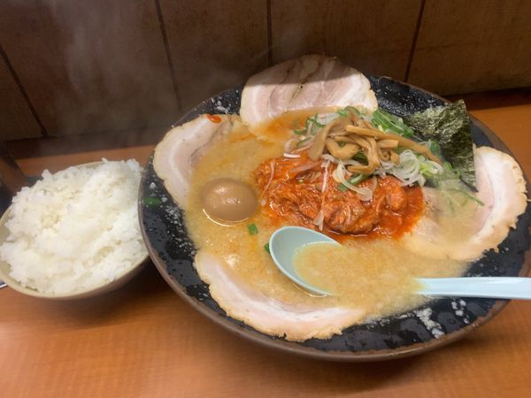 「トリプル＋ライス」@屋台ラーメンとんこつ貴生 稔台店の写真