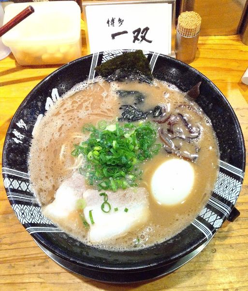 「味玉ラーメン 880円」@博多一双 祇園店の写真