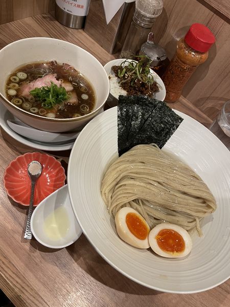 「特製醤油つけ麺+中盛+坦々丼」@麺処 ほん田 秋葉原本店の写真