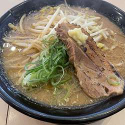 すみれ系味噌ラーメン