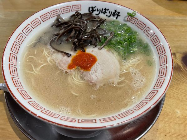 「とんこつらーめん」@博多らーめん ばりばり軒 一宮本店の写真