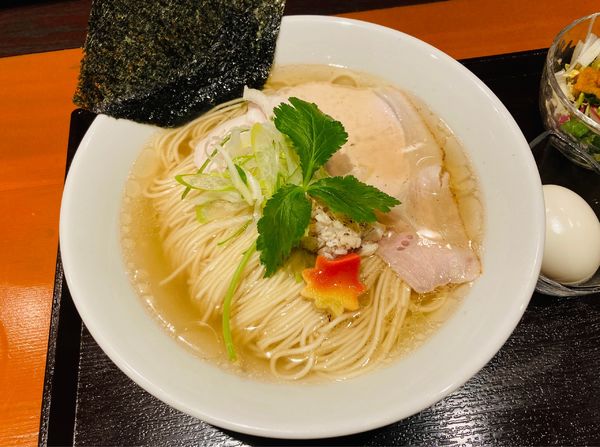 「真鯛清湯そば＋塩煮卵」@週末麺処 らくらひとしなの写真