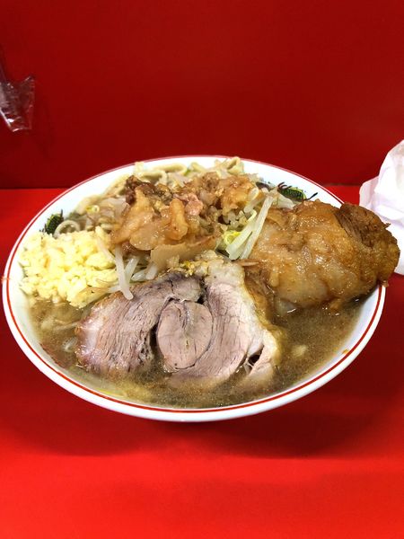 「小ラーメン（少なめ）850円　野菜少なめニンニクアブラ」@ラーメン二郎 京都店の写真