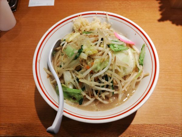 「タンメン大盛り　生姜ダブル830円」@トナリ 丸の内店の写真