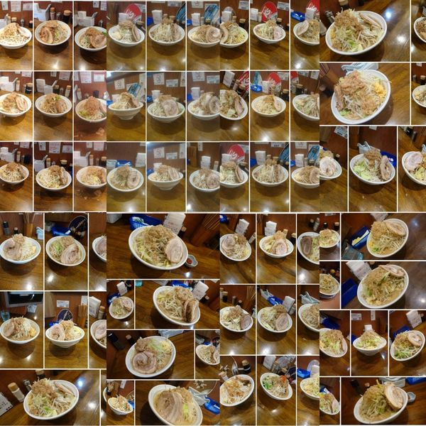 「爆麺 小+味玉」@爆麺亭 所沢店の写真