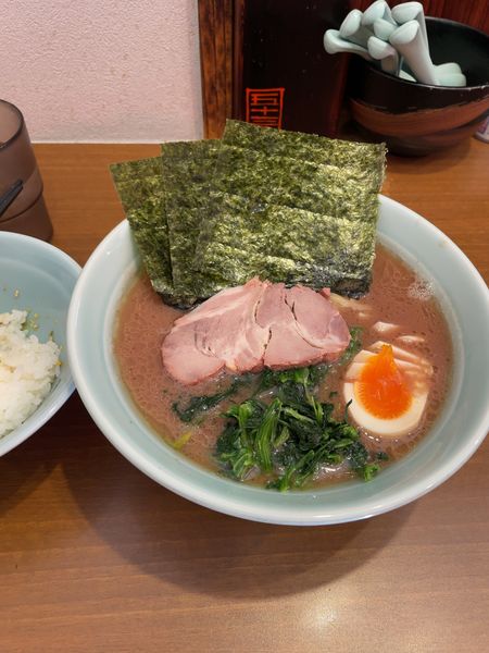 「ラーメン」@横浜家系ラーメン 五十三家の写真