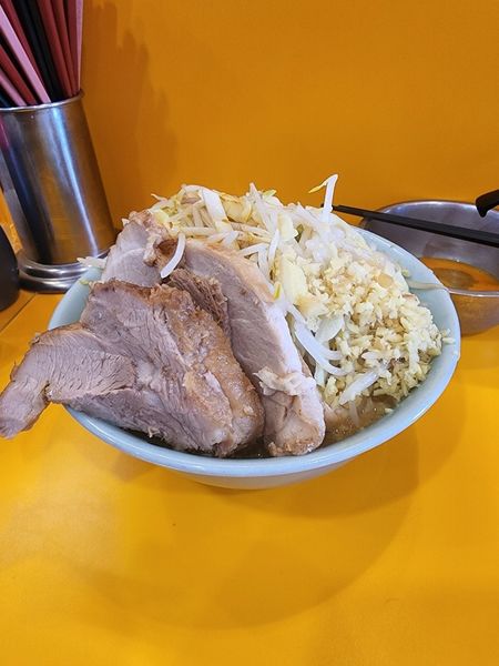 「小豚ラーメン  しょうが   生たまご」@ラーメン二郎 八王子野猿街道店2の写真