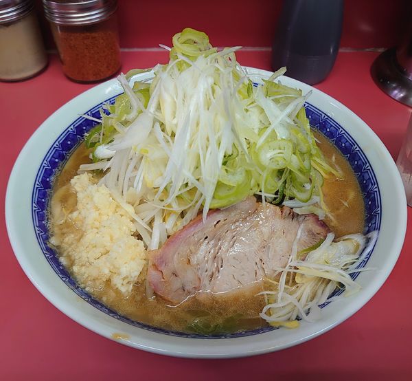 「小ラーメン+ネギ(麺半分、900円)」@ラーメン二郎 桜台駅前店の写真
