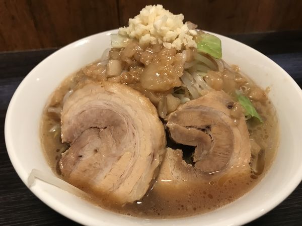 「ラーメン小」@六麓 豚らーめんの写真