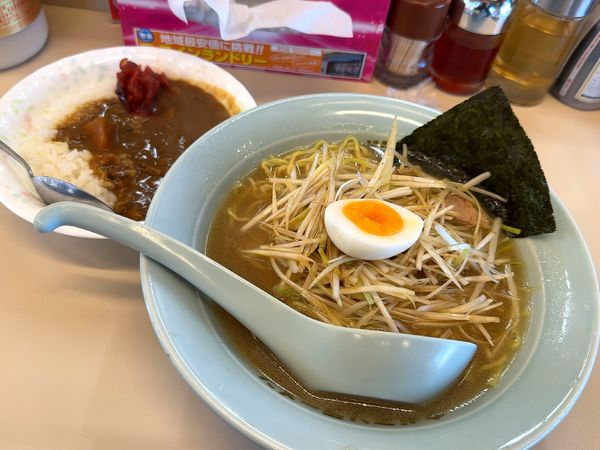 「ネギラーメン＋半カレーライス」@ラーメンショップ 中野店の写真