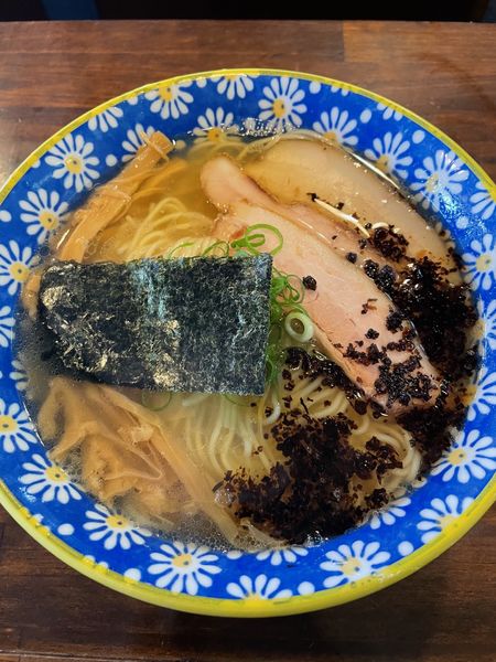 「塩焦がしネギラーメン大」@カミカゼの写真