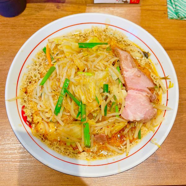 「野菜ボウボウラーメン黒」@ボウボウラーメン とみの写真