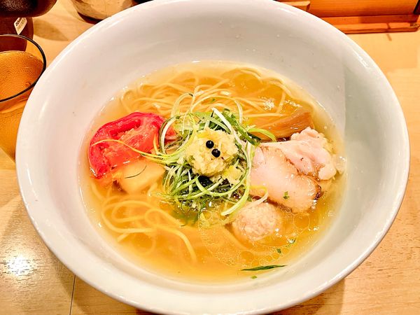 「塩そば　半麺　1100」@饗 くろ㐂の写真