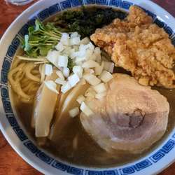 煮干し薫るラーメン+からあげ 950円+150円
