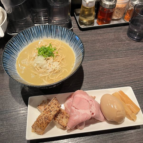 「限定　トメイチ牡蠣白湯そば」@中華そば 十目一八食堂の写真