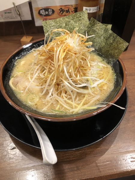 「ネギラーメン」@横浜家系ラーメン ガチ家の写真